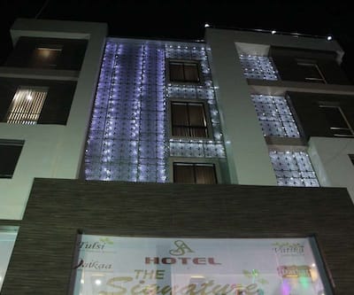 https://imgcld.yatra.com/ytimages/image/upload/t_hotel_yatra_city_desktop/v1434588325/Domestic Hotels/Hotels_Asansol/The Signature Asansol/Overview.jpg